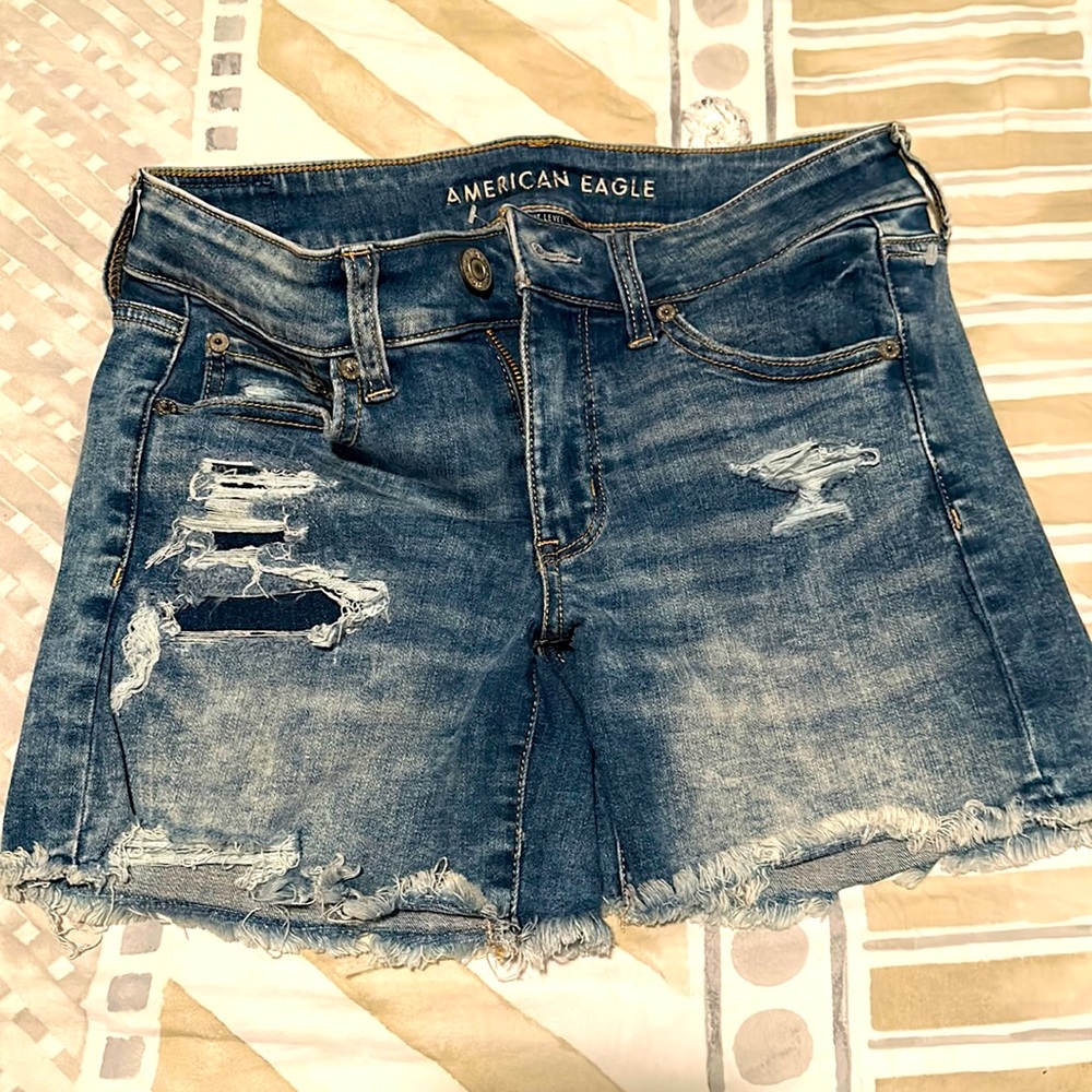 NWT American Eagle Outfitters Distressed Stretch Midi Shorts